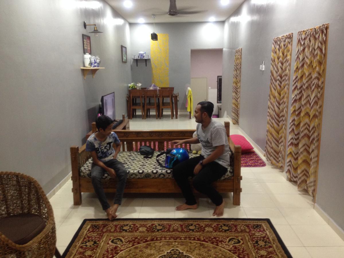 הוילה Malacca Teratakmuslim H'H מראה חיצוני תמונה